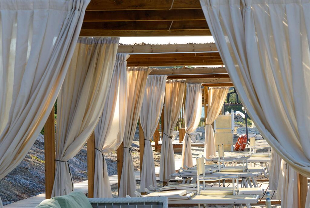 beach-club-spiaggia-the-sense-resort-toscana-231030-5 Spiaggia privata in Maremma Toscana